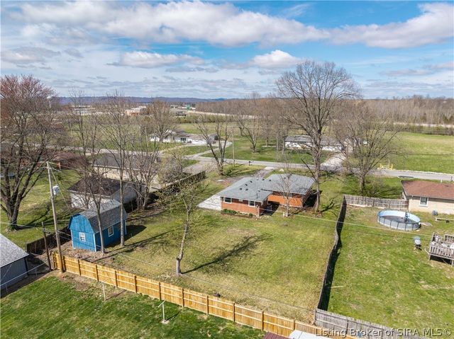 1414 Greenwood Road, Sellersburg, IN 47172