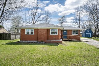 1414 Greenwood Road, Sellersburg, IN 47172