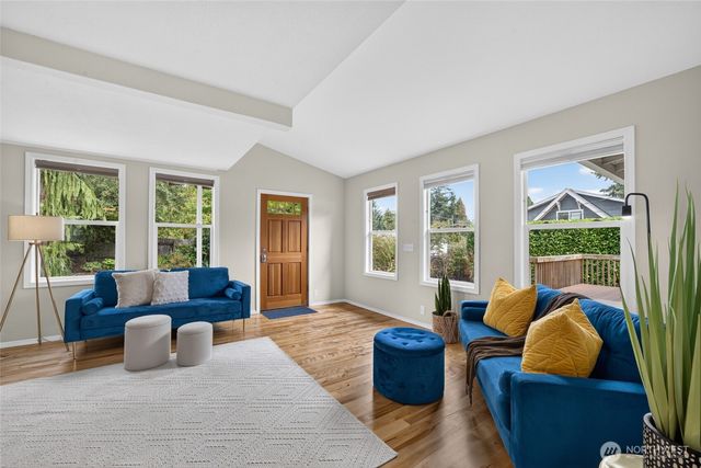 18043 Ashworth Avenue N, Shoreline, WA 98133