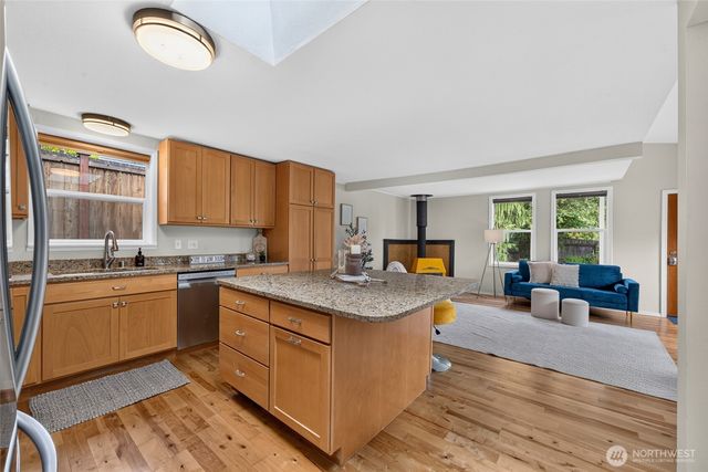 18043 Ashworth Avenue N, Shoreline, WA 98133