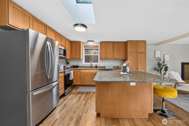 18043 Ashworth Avenue N, Shoreline, WA 98133