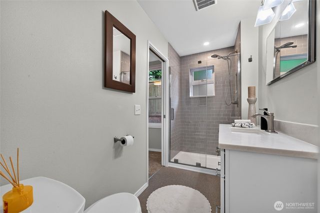 18043 Ashworth Avenue N, Shoreline, WA 98133