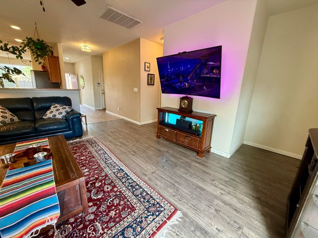 4025 Loma Alta Avenue NE, Rio Rancho, NM 87124