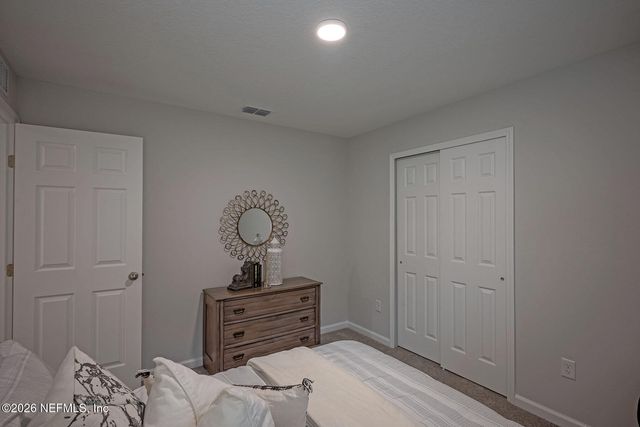 13747 HOLLINGS Street, Jacksonville, FL 32218