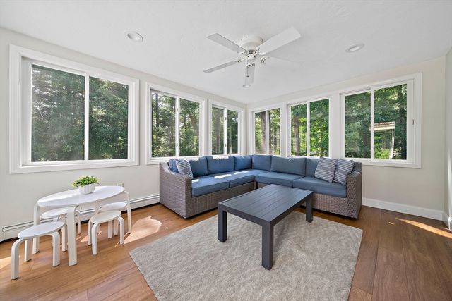 89 Sunset Way, Pembroke, MA 02359