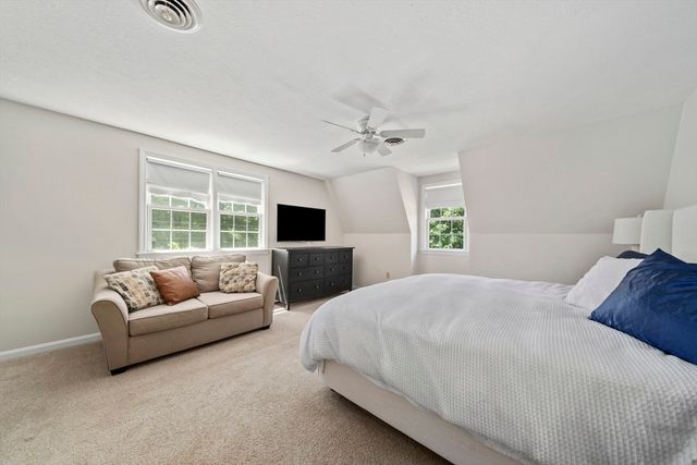 89 Sunset Way, Pembroke, MA 02359