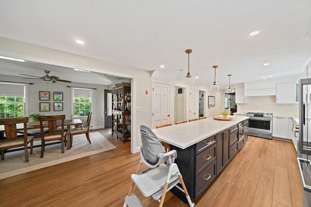 89 Sunset Way, Pembroke, MA 02359