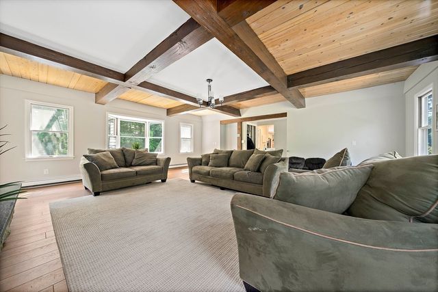 89 Sunset Way, Pembroke, MA 02359