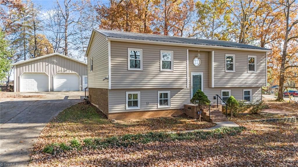 5195 Pine Hall Road, Walnut Cove, NC 27052