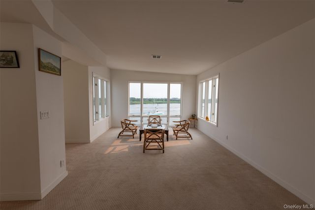 30 Captree Island, Babylon, NY 11702