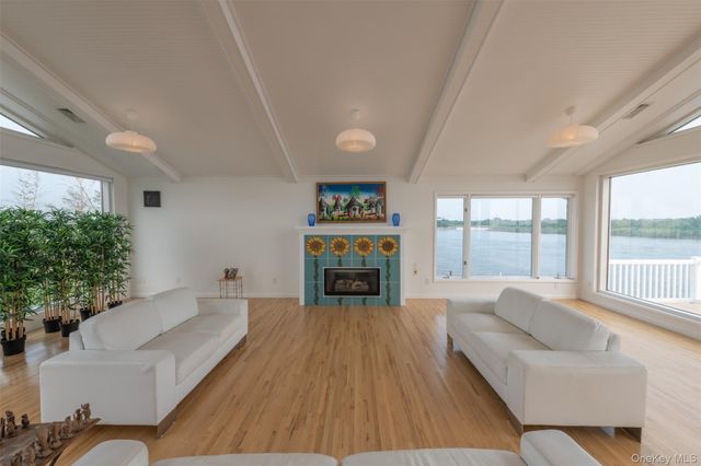 30 Captree Island, Babylon, NY 11702