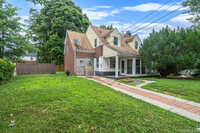 91 E Milton Street, Freeport, NY 11520