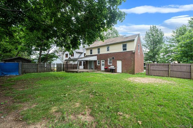 91 E Milton Street, Freeport, NY 11520