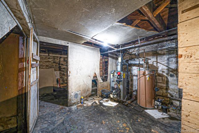91 E Milton Street, Freeport, NY 11520