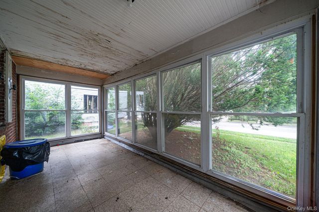 91 E Milton Street, Freeport, NY 11520