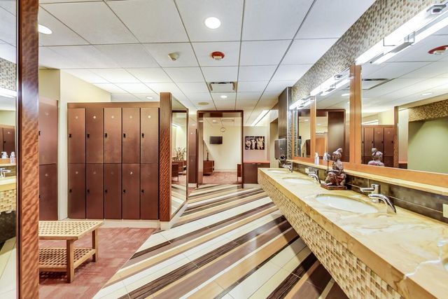 400 E RANDOLPH Street 3722, Chicago, IL 60601