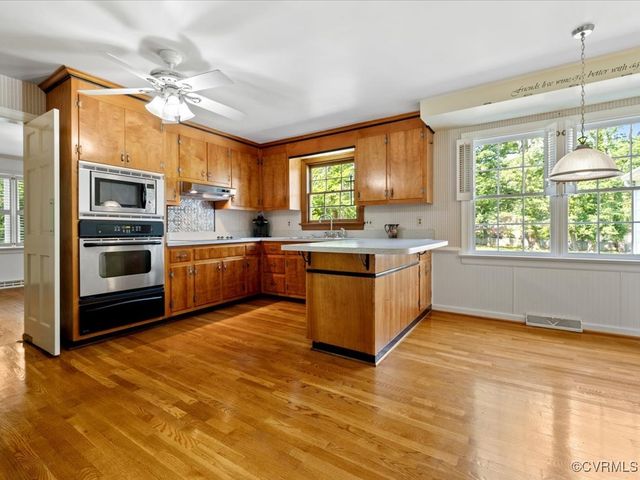 2340 Scarsborough Dr, North Chesterfield, VA 23235