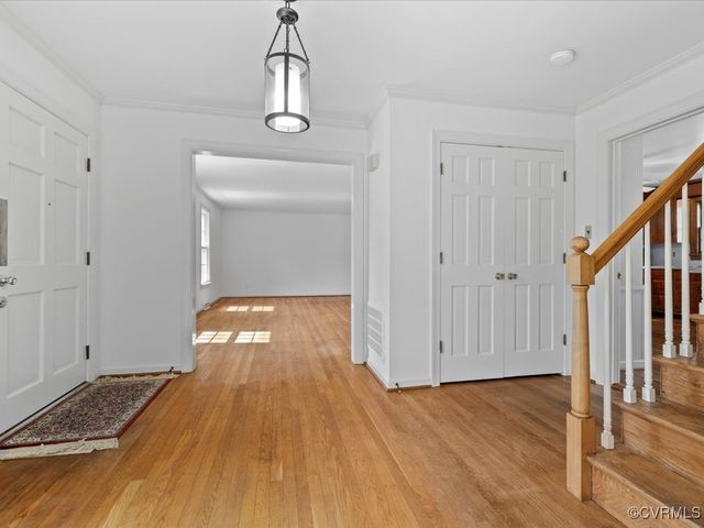 2340 Scarsborough Dr, North Chesterfield, VA 23235