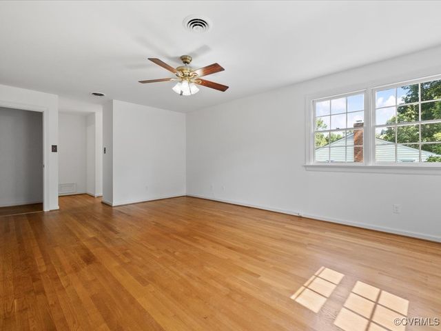 2340 Scarsborough Dr, North Chesterfield, VA 23235