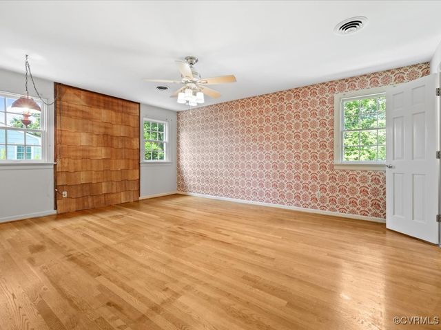 2340 Scarsborough Dr, North Chesterfield, VA 23235