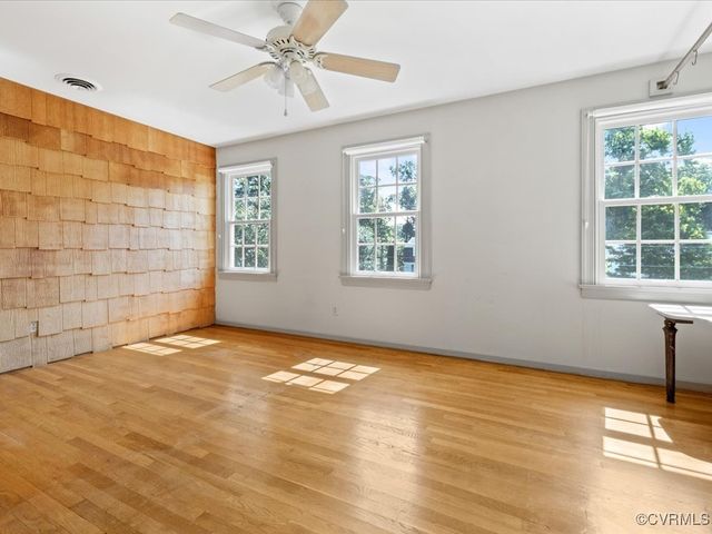 2340 Scarsborough Dr, North Chesterfield, VA 23235