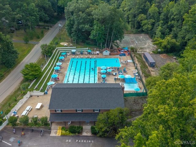2340 Scarsborough Dr, North Chesterfield, VA 23235