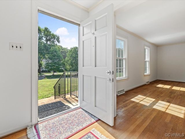 2340 Scarsborough Dr, North Chesterfield, VA 23235