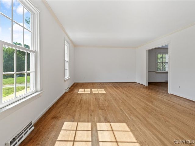 2340 Scarsborough Dr, North Chesterfield, VA 23235