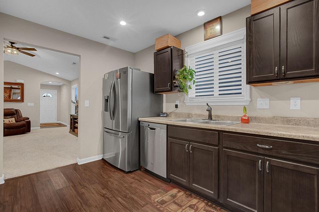 3751 Sugarbark Drive, Canal Winchester, OH 43110