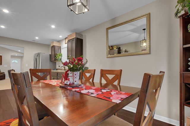 3751 Sugarbark Drive, Canal Winchester, OH 43110