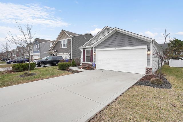 3751 Sugarbark Drive, Canal Winchester, OH 43110