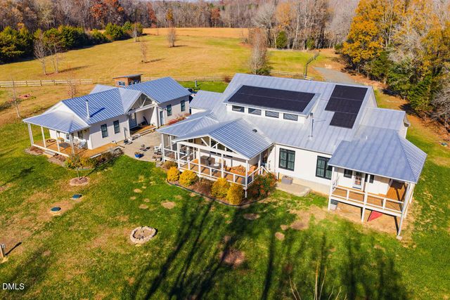 3833 Blakely Way, Efland, NC 27243