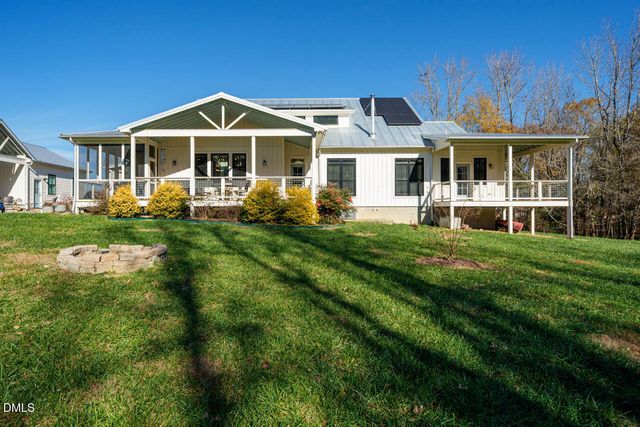 3833 Blakely Way, Efland, NC 27243