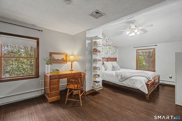 11 Thomas Street, Newington, CT 06111