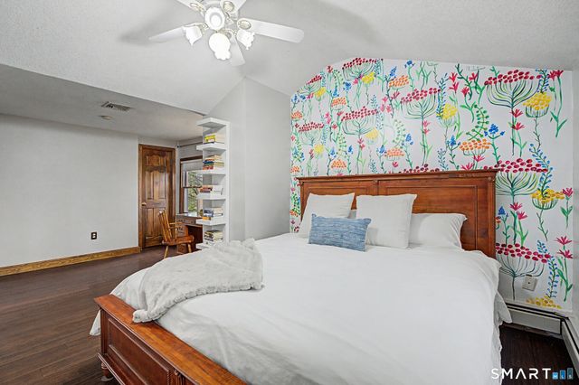 11 Thomas Street, Newington, CT 06111