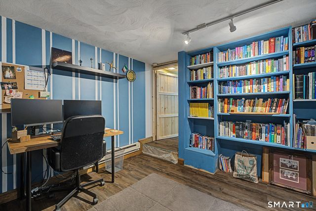 11 Thomas Street, Newington, CT 06111