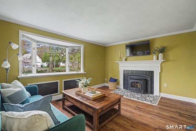 11 Thomas Street, Newington, CT 06111