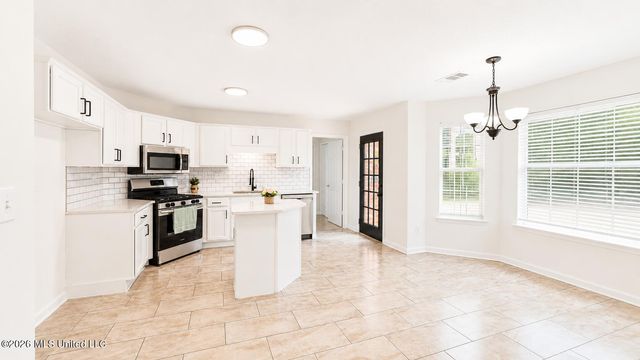 7184 Hunter Forest Drive, Olive Branch, MS 38654
