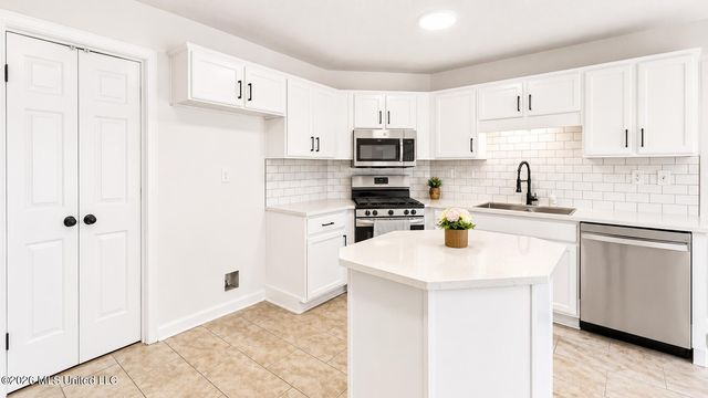 7184 Hunter Forest Drive, Olive Branch, MS 38654