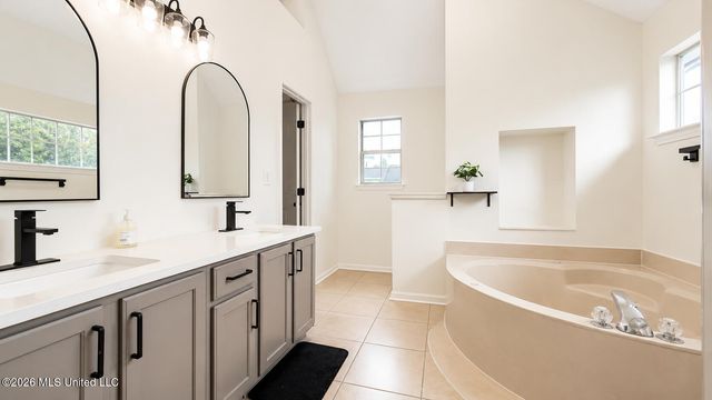 7184 Hunter Forest Drive, Olive Branch, MS 38654