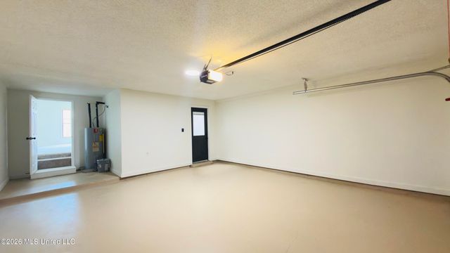 7184 Hunter Forest Drive, Olive Branch, MS 38654