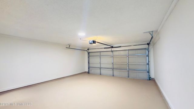 7184 Hunter Forest Drive, Olive Branch, MS 38654