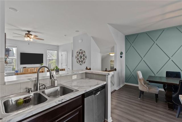 364 Spring Hill PL, Smithfield, VA 23430