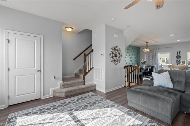 364 Spring Hill PL, Smithfield, VA 23430