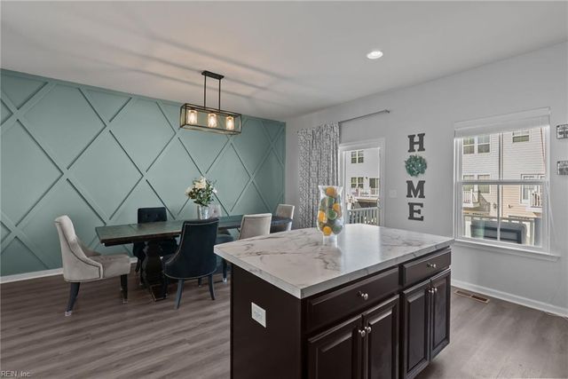 364 Spring Hill PL, Smithfield, VA 23430
