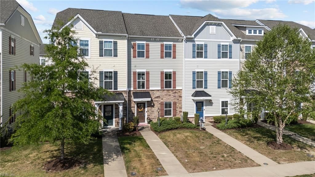 364 Spring Hill PL, Smithfield, VA 23430
