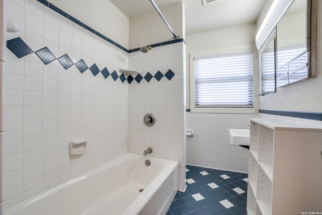 244 HALCYON PL, San Antonio, TX 78209