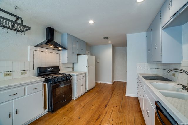 244 HALCYON PL, San Antonio, TX 78209