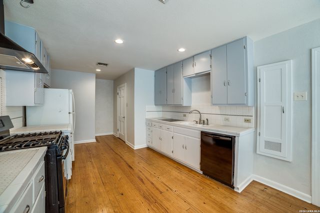 244 HALCYON PL, San Antonio, TX 78209
