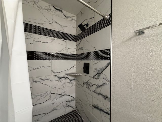 306 Moss Avenue, Hearne, TX 77859